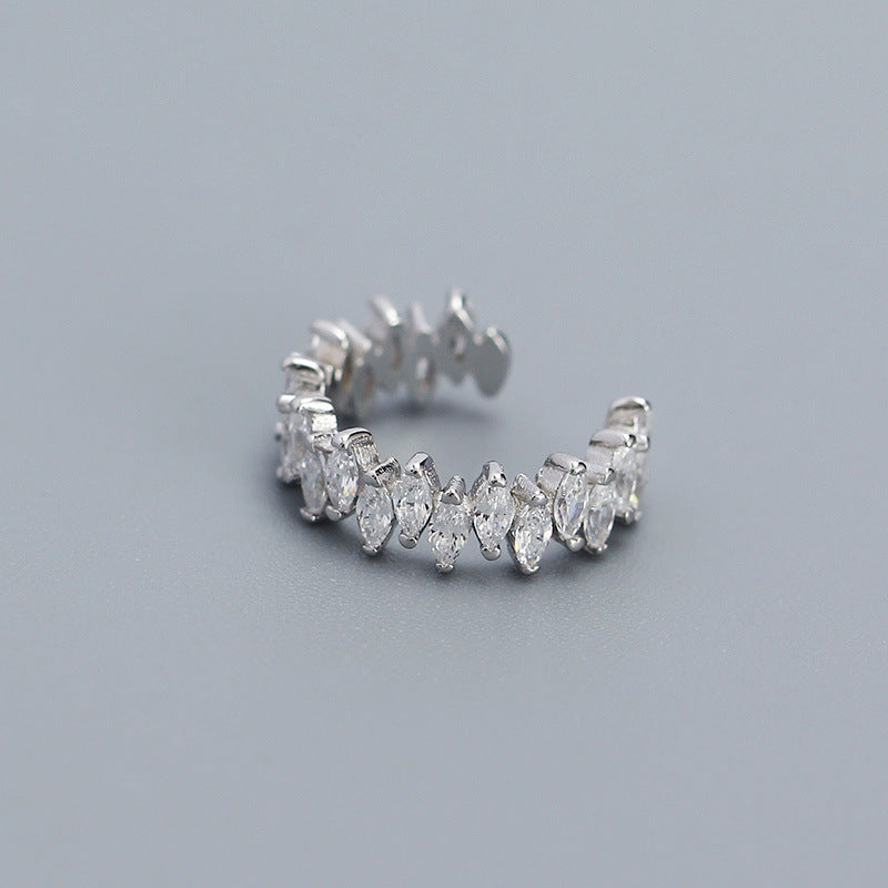 Ear cuff beele