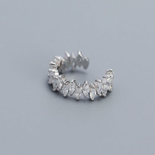 Ear cuff beele